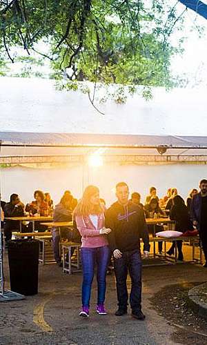 Locação de tendas e coberturas Locação de tendas e coberturas