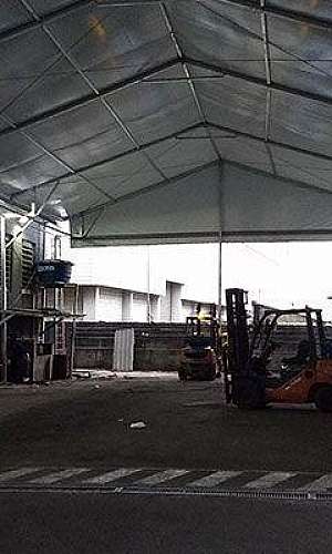 Locação de tendas e coberturas Locação de tendas e coberturas