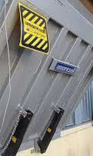 Niveladora de doca manual frontal Niveladora de doca manual frontal