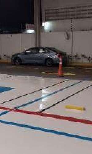 Pintura de faixas demarcatórias Pintura de faixas demarcatórias