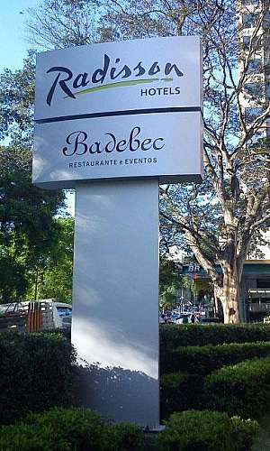 Totem comunicação visual Totem comunicação visual